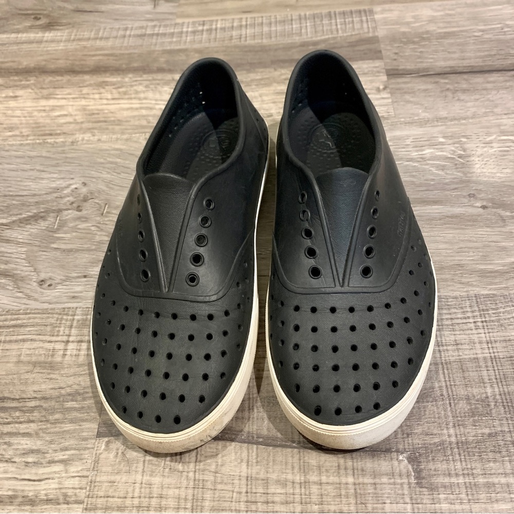 Black Natives size 11 women/9 men